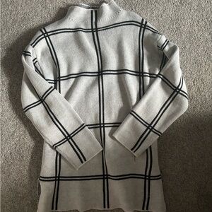 Elegant White and Black Checkered Women's Sweater